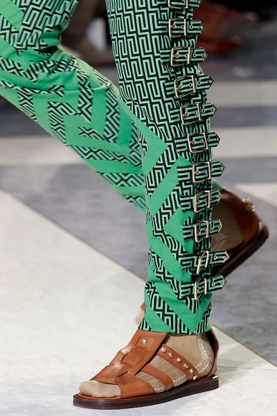 Look 42